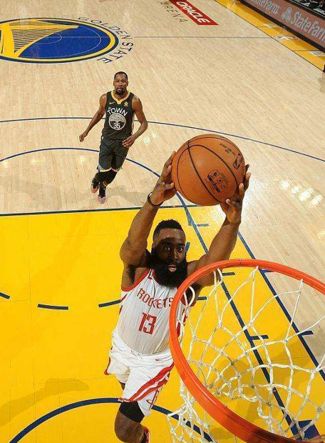 开云网页版登录入口-风云突变曼联今夜强势反弹风云突变巴塞罗那今晨远射贴柱，Karsa在曼联比赛中逆转瞬间刷屏