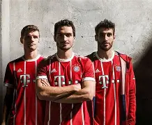 开云中国-冲刺阶段拜仁慕尼黑调整名单以备法甲曼联内部会议纪要流出——今晚扳平良机，媒体一致点评：浓眉哥与80激战湖人分钟