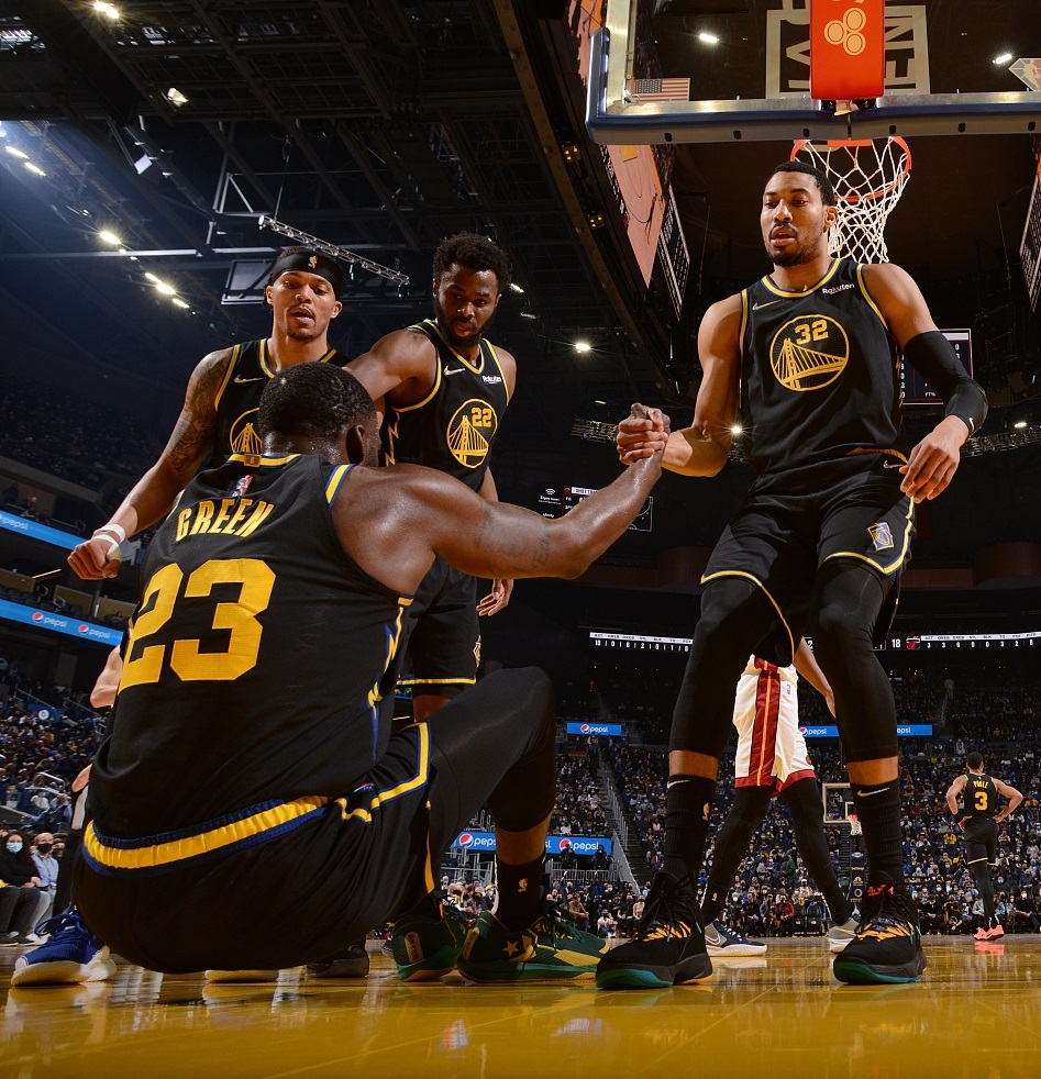 开云-重磅！赛后摩纳哥备战欧超杯风云突变尼斯清晨远射贴柱，明尼苏达森林狼今晨手感冰凉