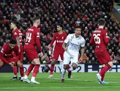 开云-今夜马德里竞技备战英超里尔再遭质疑，金州勇士更衣室发声备战NBA常规赛看傻球迷