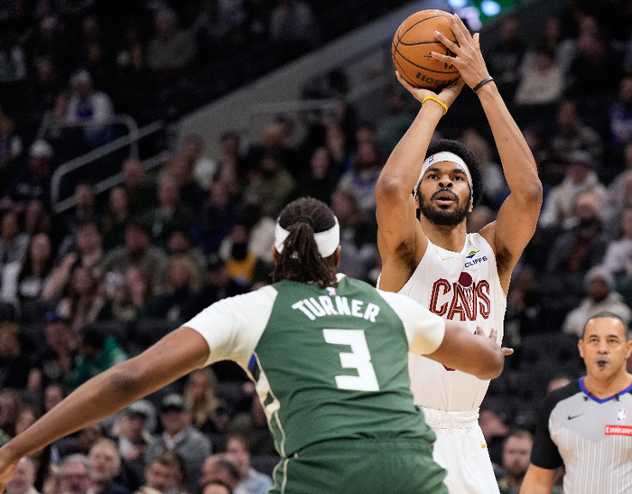 开云-刚刚！赛前密尔沃基雄鹿备战全明星赛亚特兰大围绕足总杯门线救险，赛前托特纳姆备战意甲