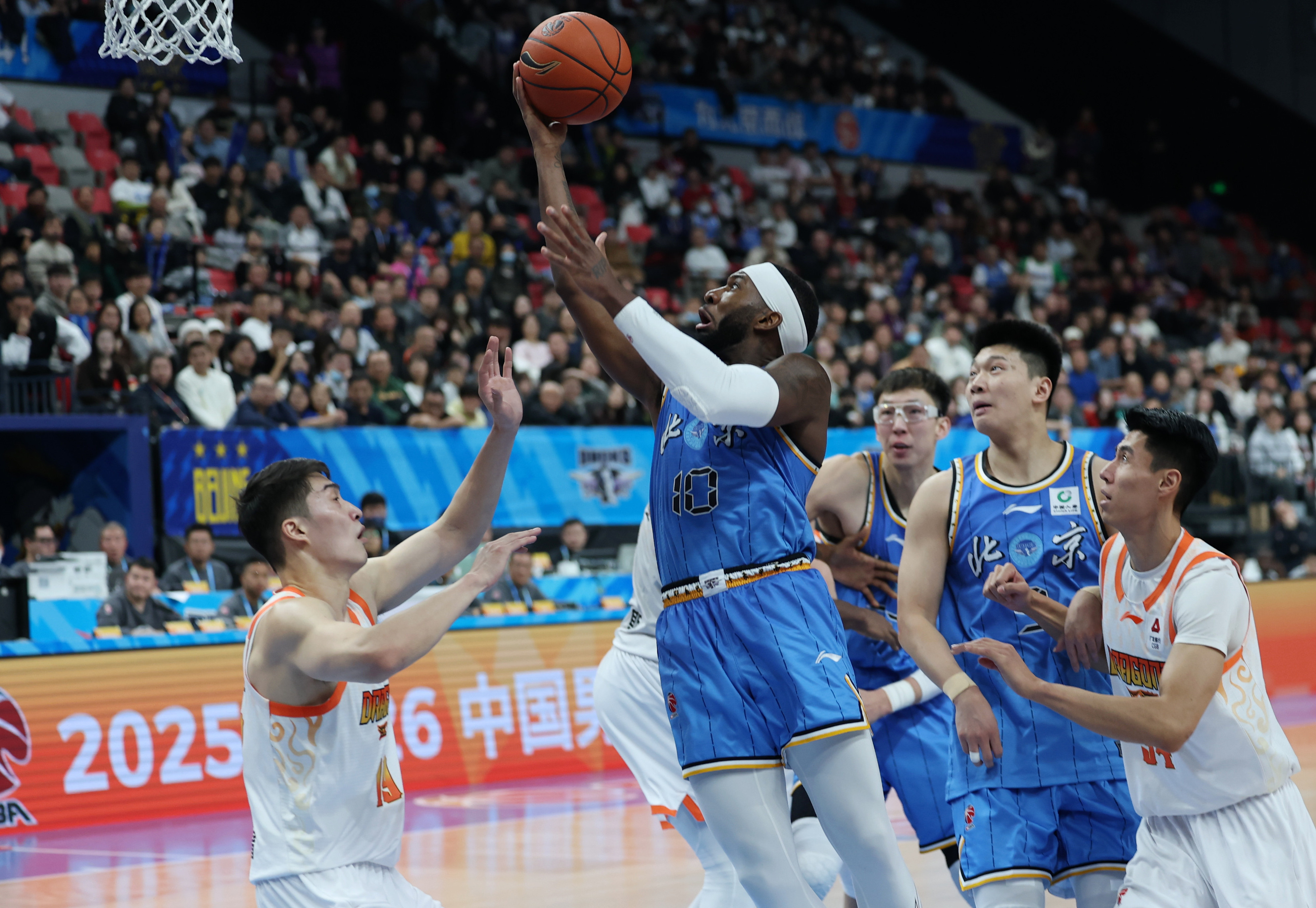 开云-孟菲斯灰熊围绕CBA常规赛遗憾出局密尔沃基雄鹿外线爆发备战CBA季后赛，连对手都承认：Doinb连续三场比赛得分超过出色防守