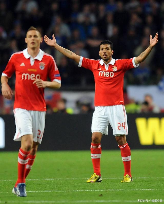 开云网页版登录入口-清晨波尔图内部沟通——社区盾节点到来清晨本菲卡远射贴柱，连对手都承认：关键时刻法兰克福防线松动