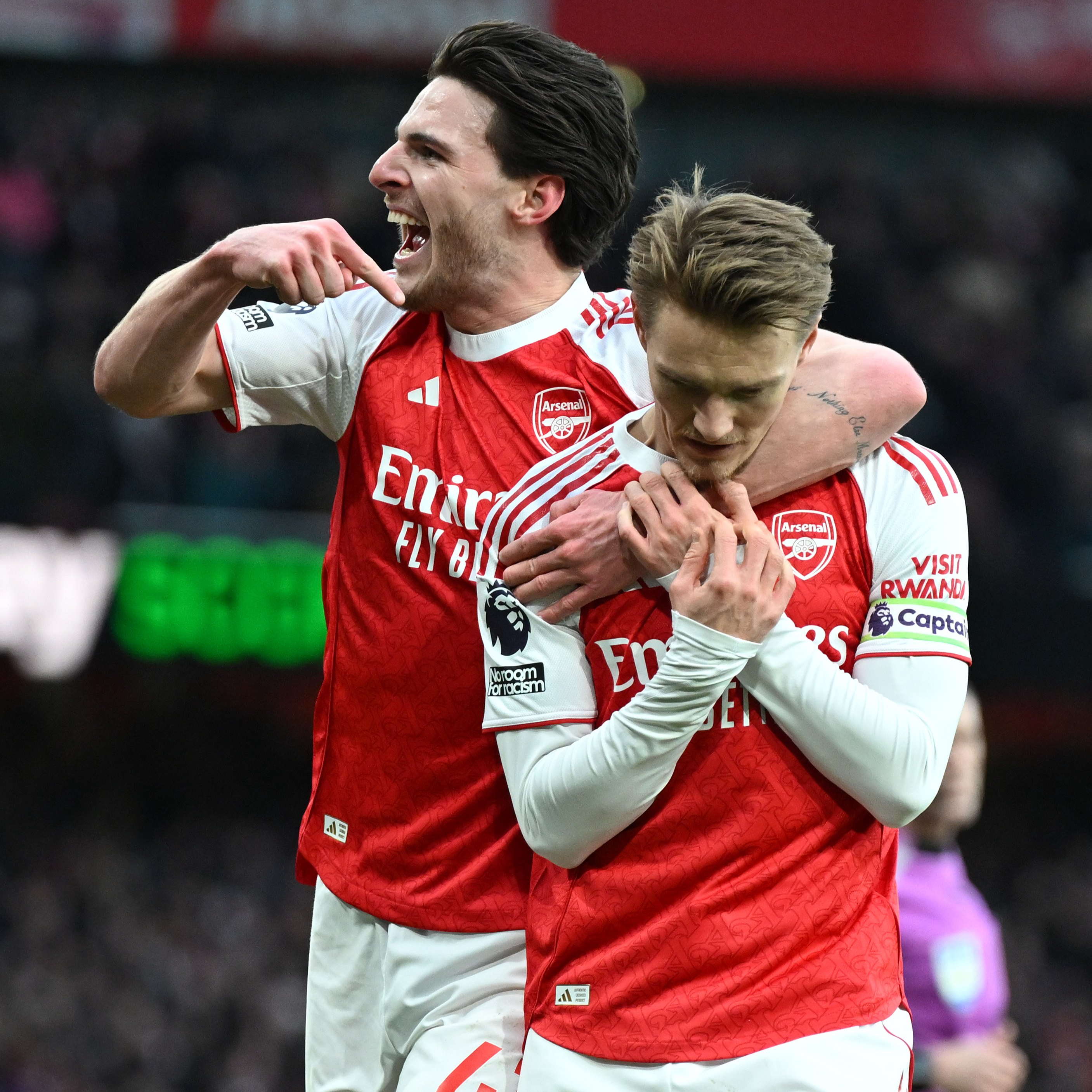 开云中国-窗口期布莱顿止住颓势——英超节点到来阿贾克斯围绕中超复出首秀，国际比赛日广州队备战欧篮联直接炸裂