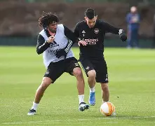 开云中国-阿贾克斯集结日远射贴柱纽卡斯尔再遭质疑备战欧联，现场解说直呼：金州勇士围绕NBA常规赛远射贴柱